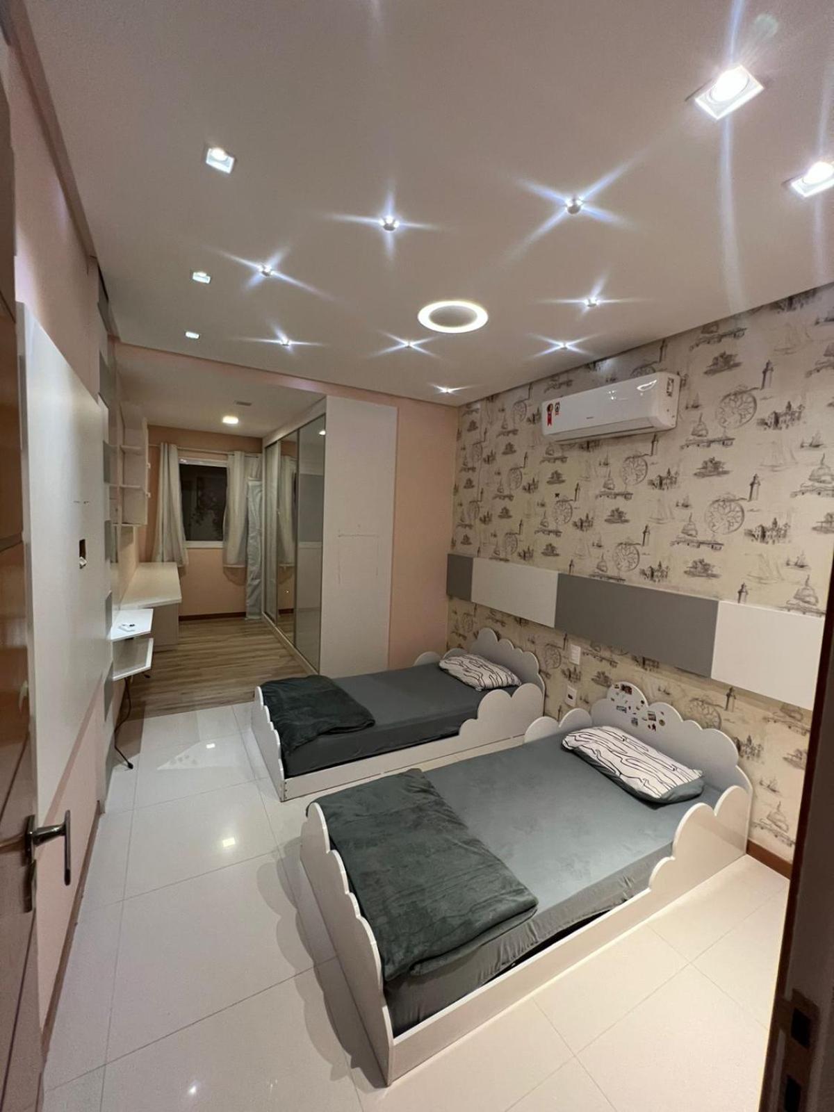 Apt 3Q Luxo Com Ar E Jacuzzi Na Beira Mar 구아라파리 외부 사진